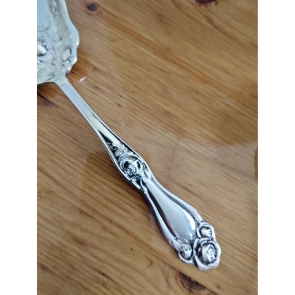 Antique 1847 Rogers Bros American Beauty Rose Silverplate Casserole Spoon 8.8" - Picture 2 of 10